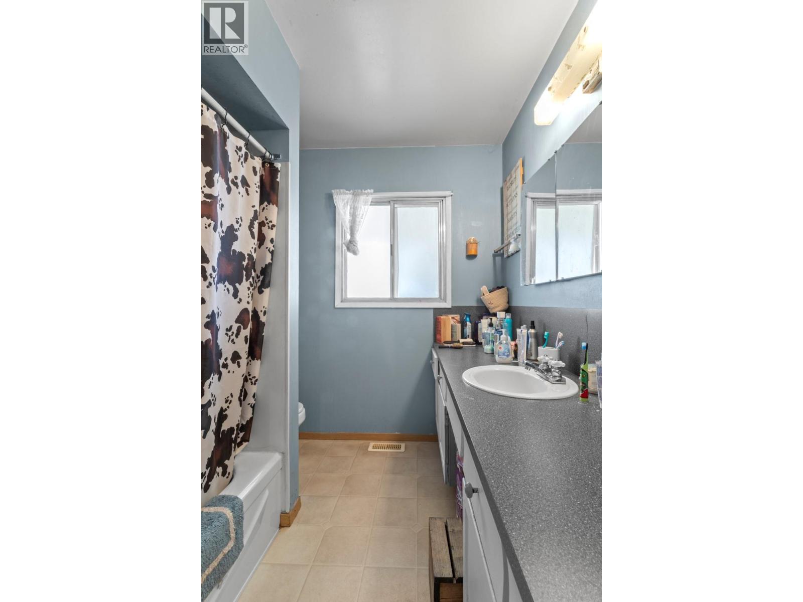 2433 Cedar Street, Creston, British Columbia  V0B 1G3 - Photo 13 - 10376224