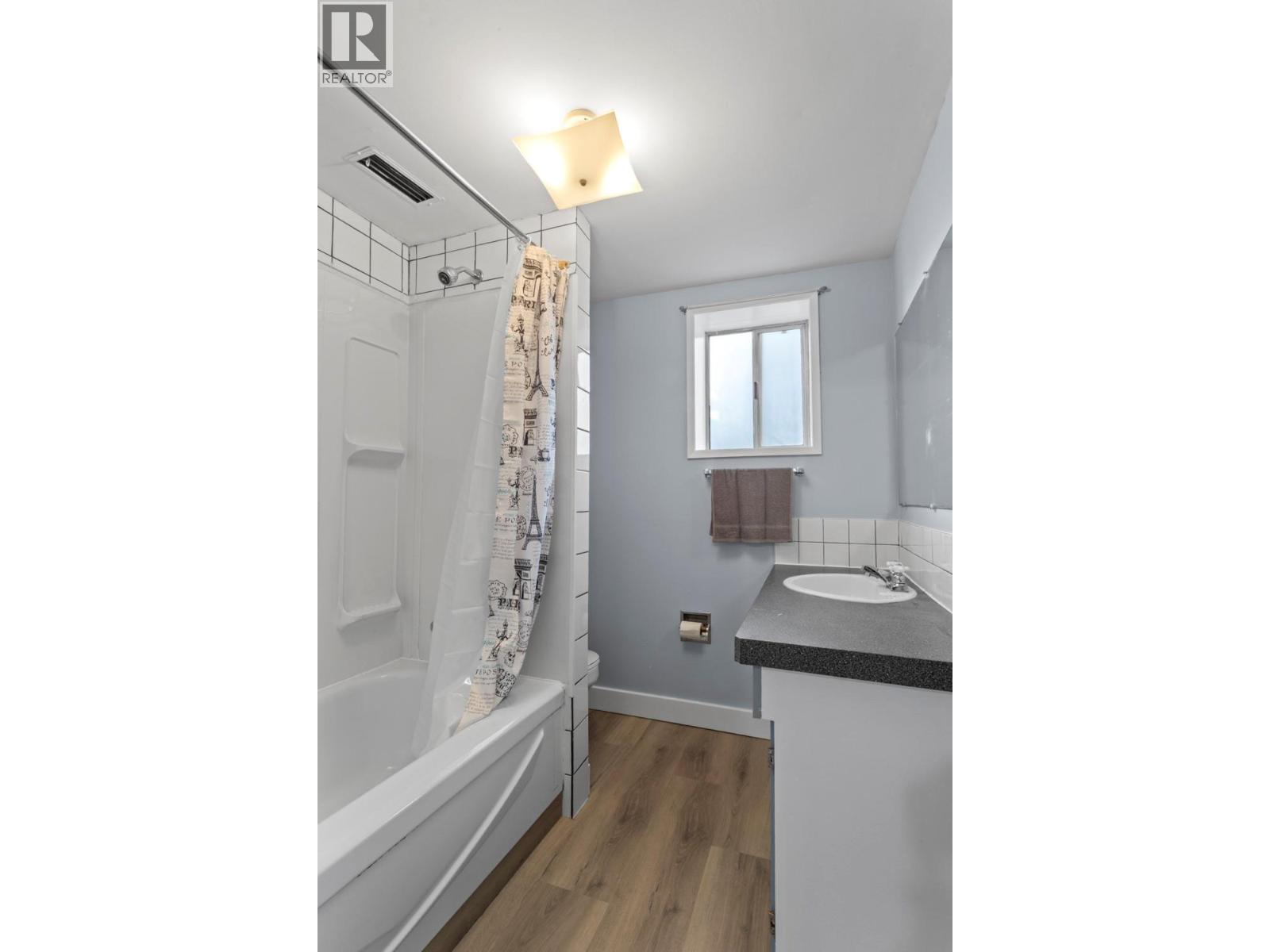 2433 Cedar Street, Creston, British Columbia  V0B 1G3 - Photo 14 - 10376224