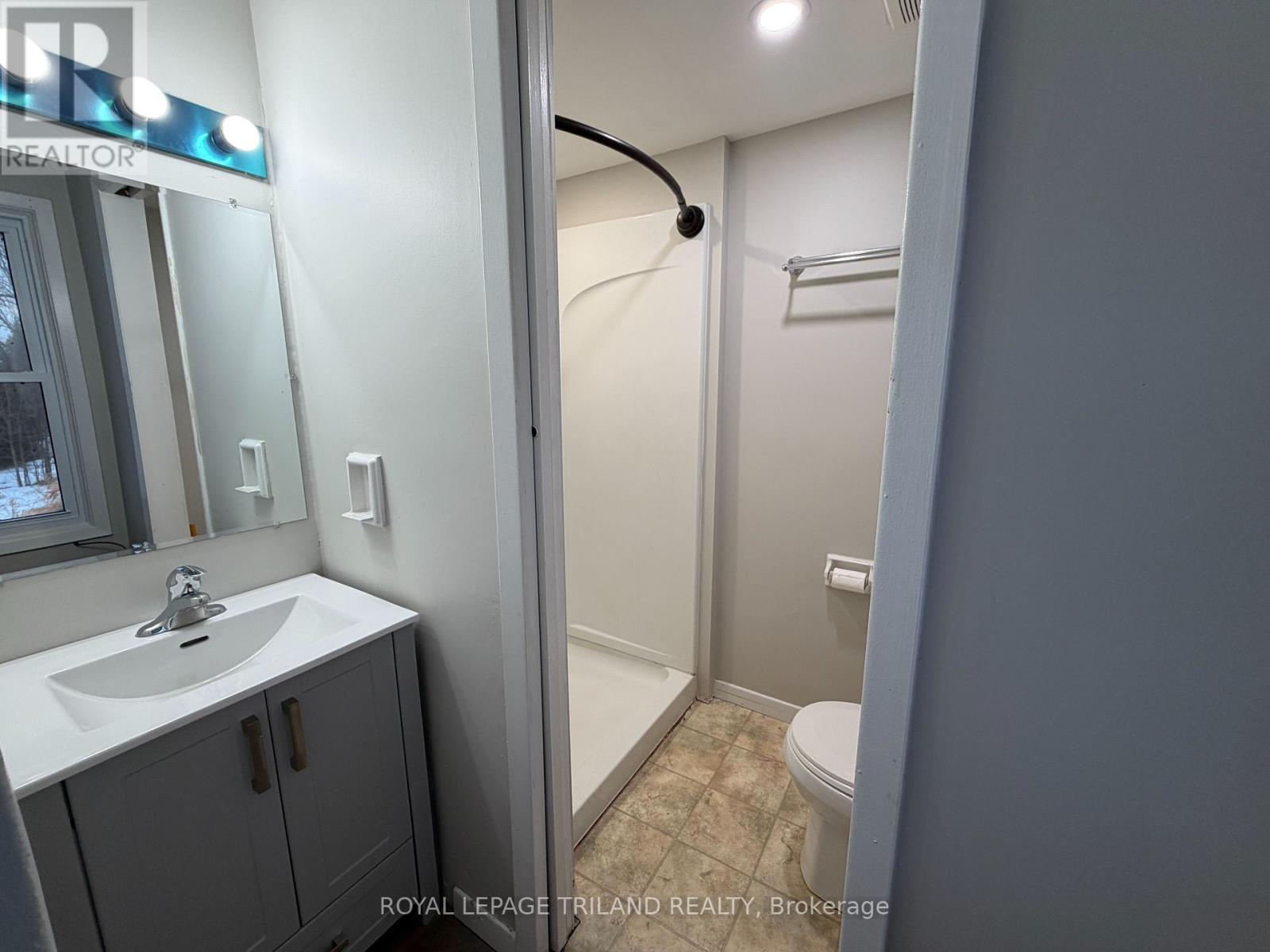 6804 Bells Road, Middlesex Centre, Ontario  N6P 1P3 - Photo 11 - X12802848