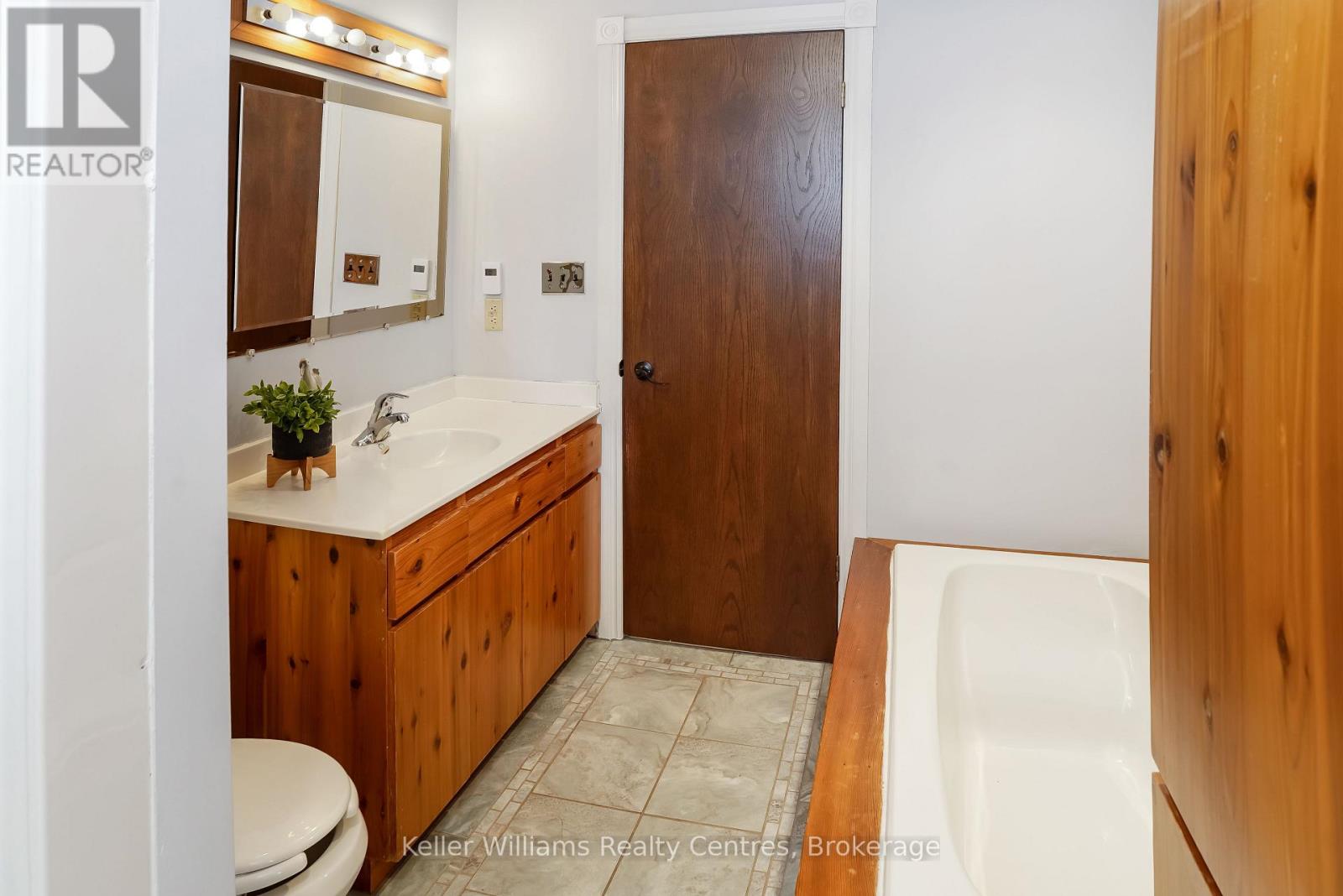 121 Mallory Beach Road, South Bruce Peninsula, Ontario  N0H 2T0 - Photo 18 - X12803590