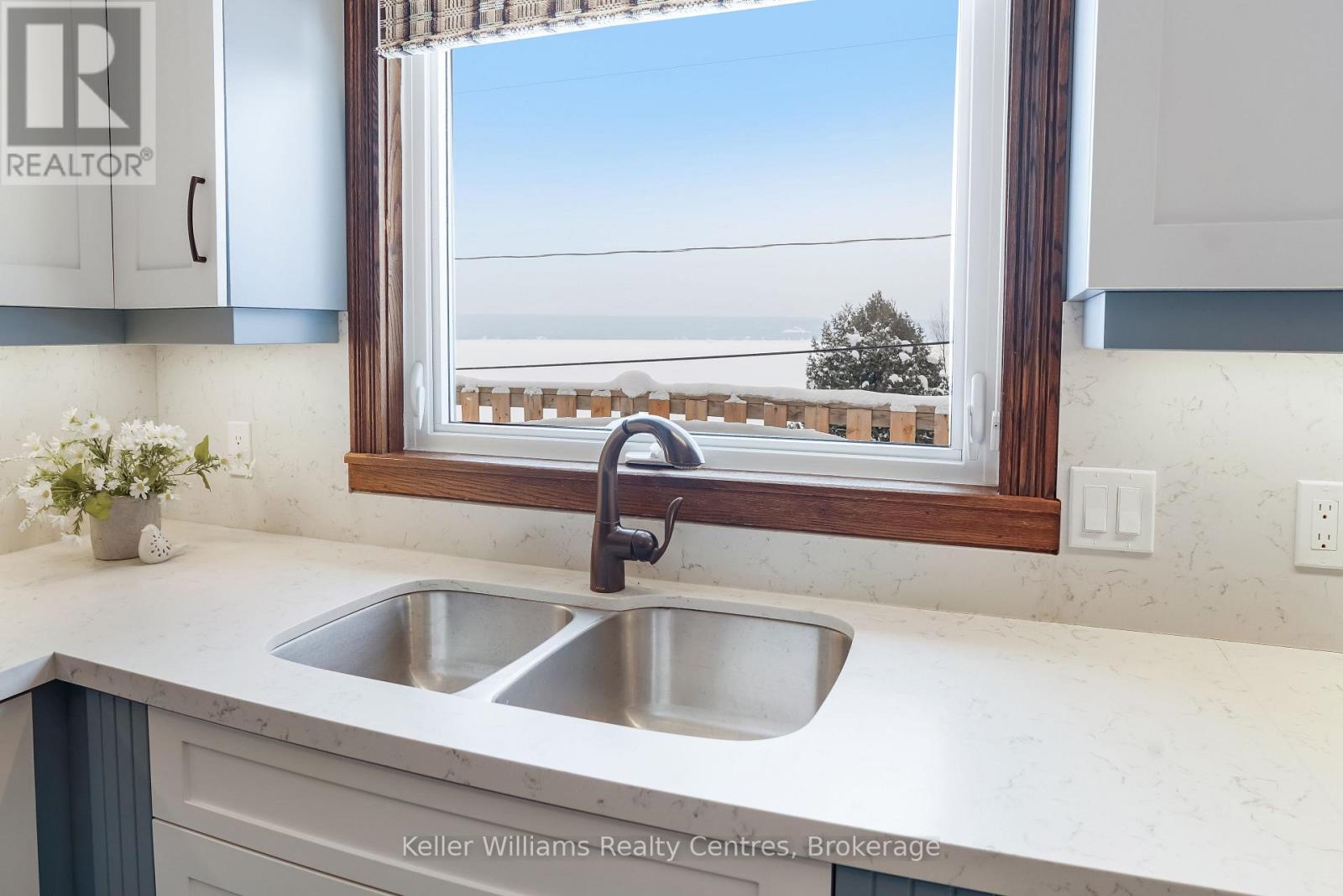 121 Mallory Beach Road, South Bruce Peninsula, Ontario  N0H 2T0 - Photo 7 - X12803590