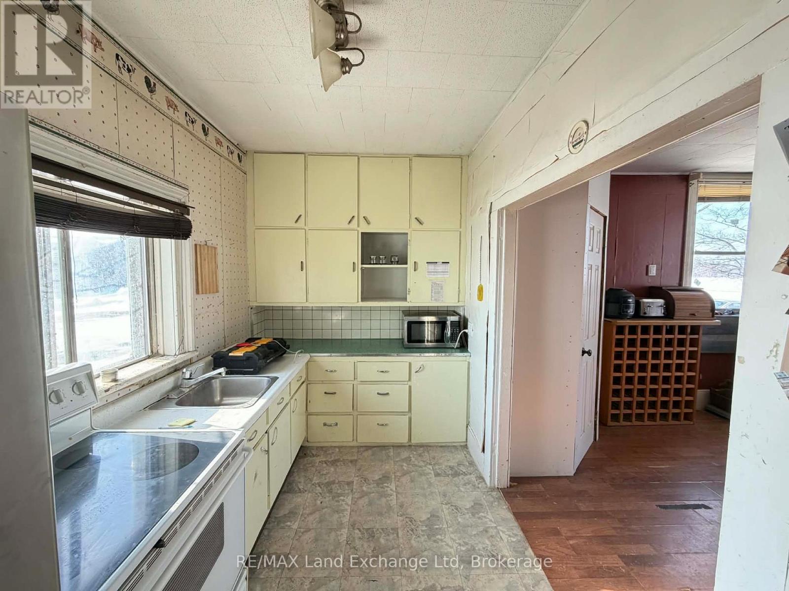 42451 Cranbrook Road, Morris Turnberry (Morris), Ontario  N0G 1H0 - Photo 6 - X12803636