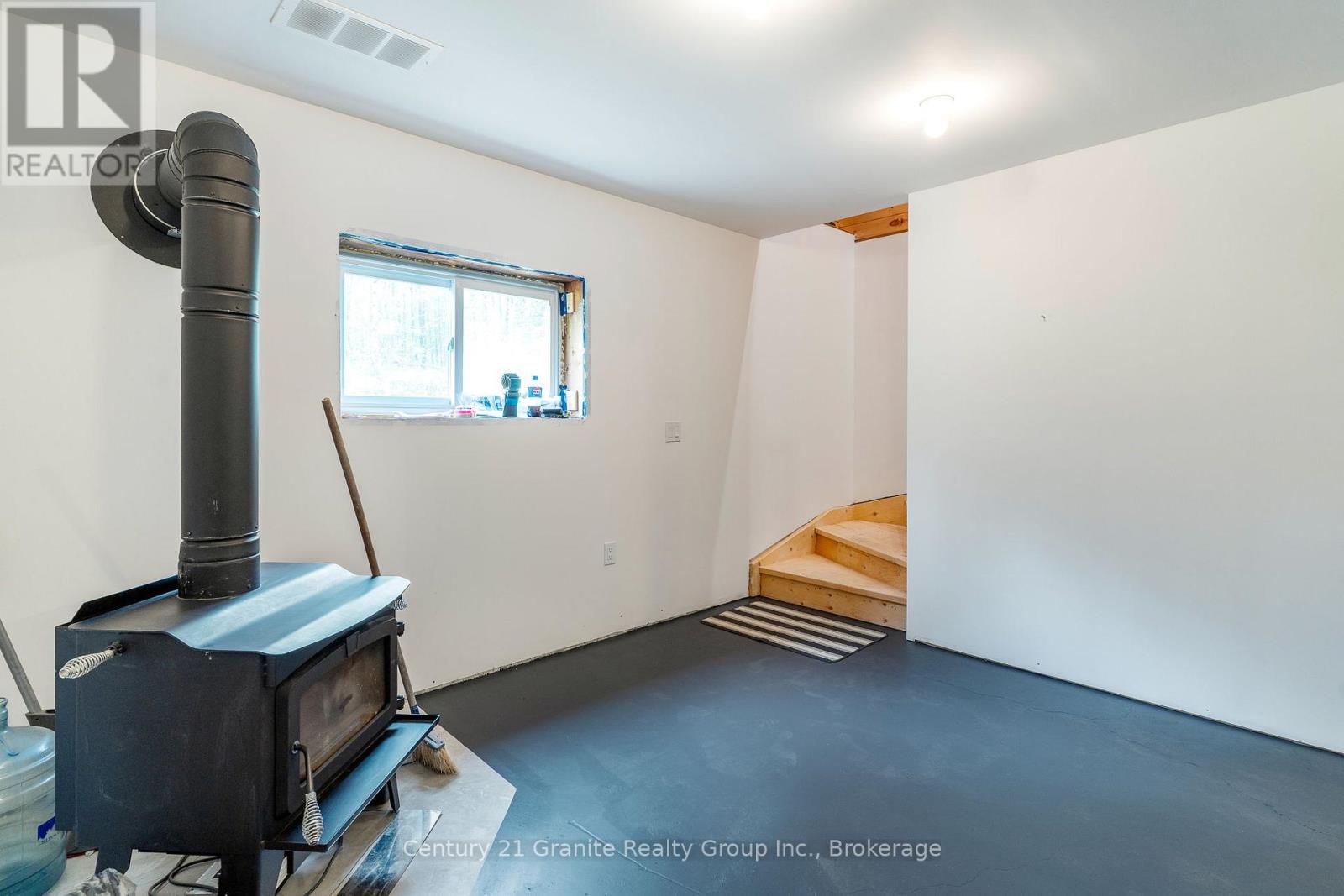 10498 Highway 118, Algonquin Highlands, Ontario  K0M 1J0 - Photo 23 - X12803640