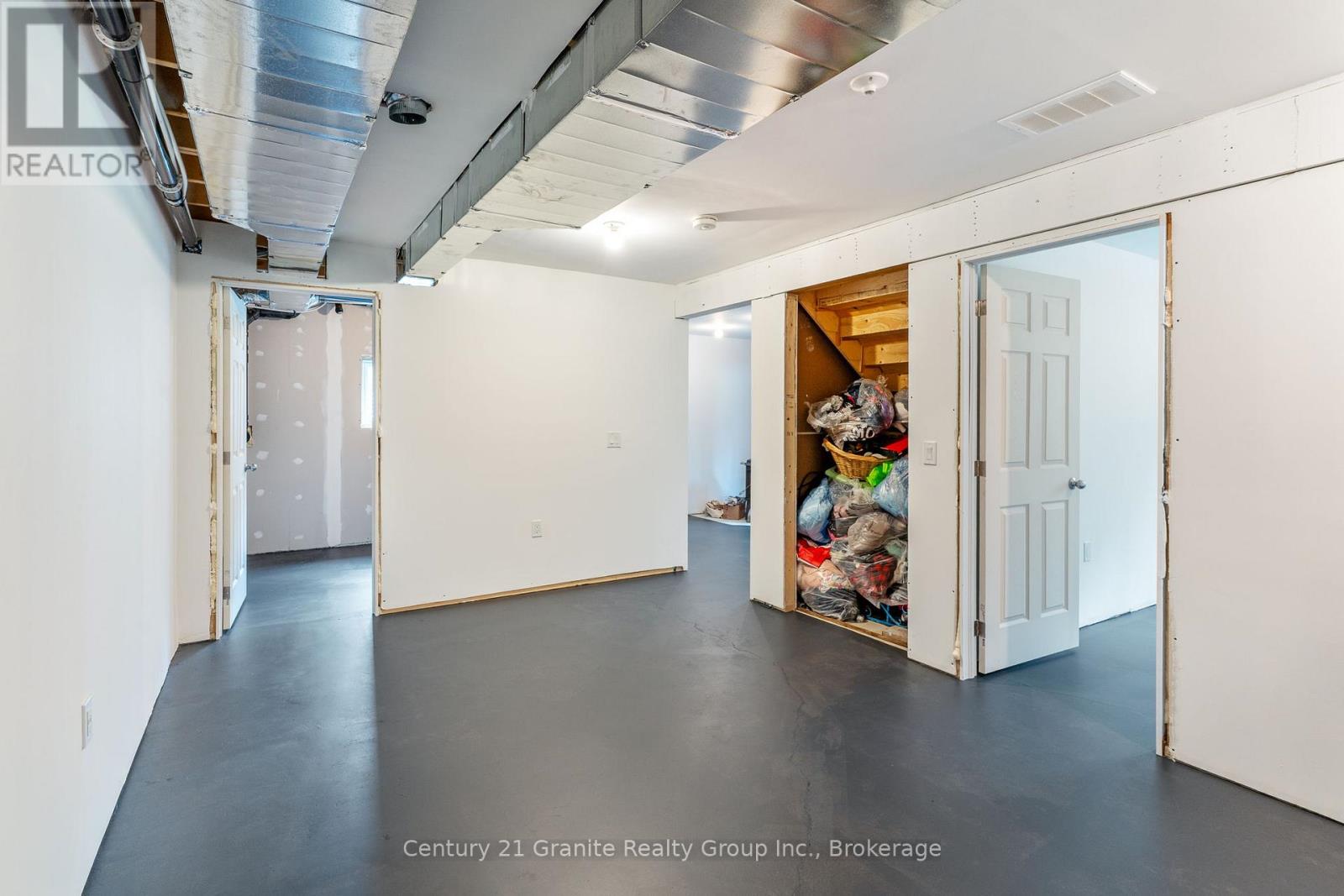 10498 Highway 118, Algonquin Highlands, Ontario  K0M 1J0 - Photo 28 - X12803640