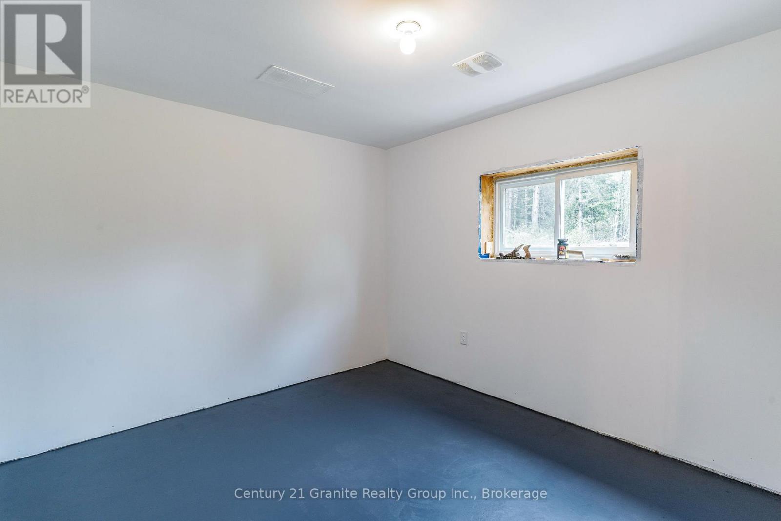 10498 Highway 118, Algonquin Highlands, Ontario  K0M 1J0 - Photo 29 - X12803640