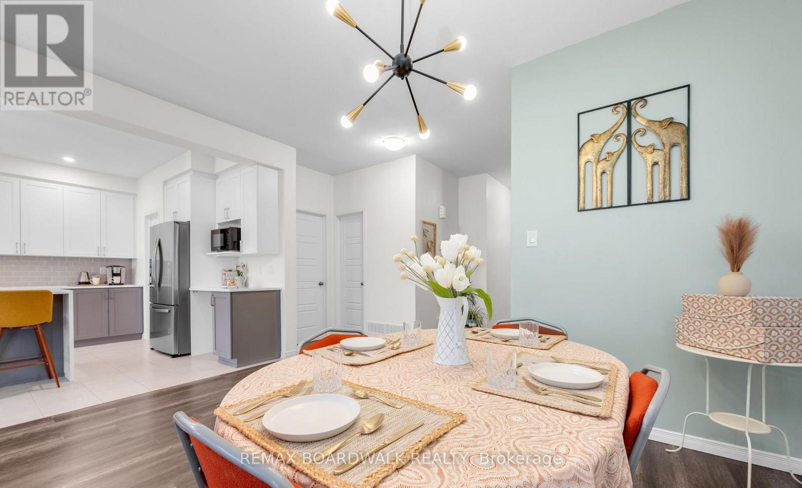 302 Haliburton Heights, Ottawa, Ontario  K2S 1S3 - Photo 10 - X12803588