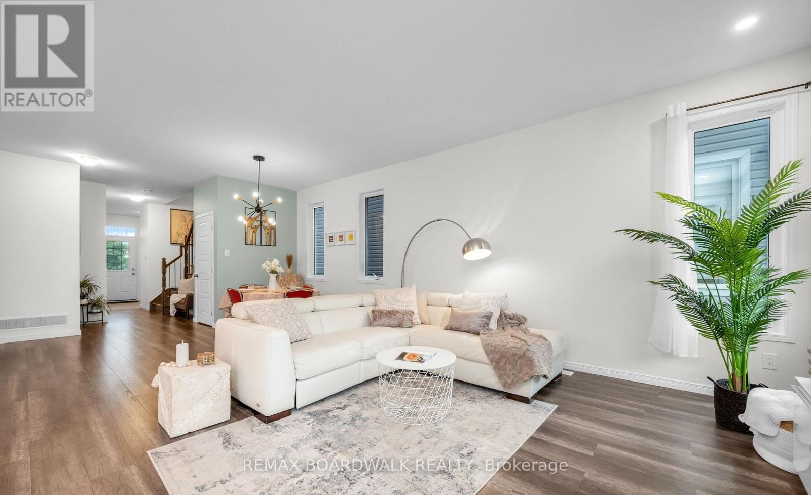 302 Haliburton Heights, Ottawa, Ontario  K2S 1S3 - Photo 15 - X12803588