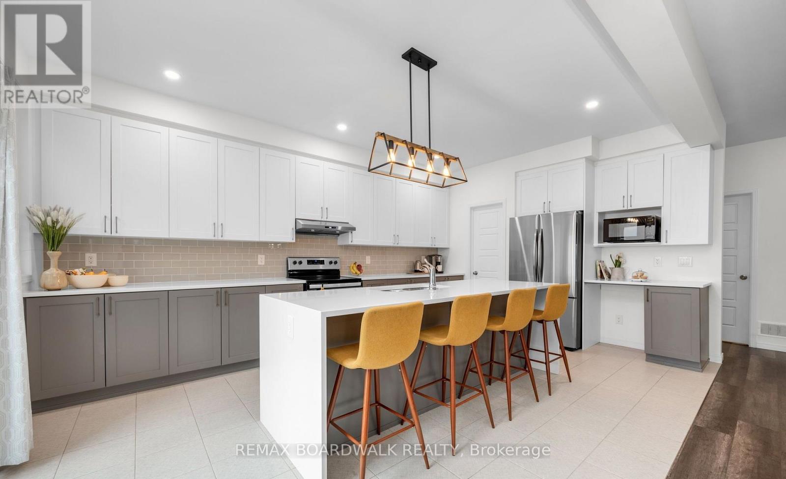 302 Haliburton Heights, Ottawa, Ontario  K2S 1S3 - Photo 17 - X12803588