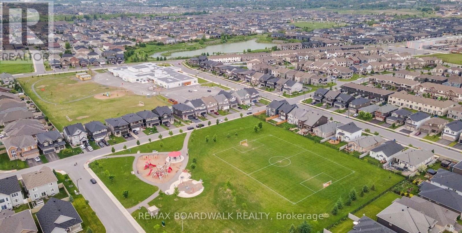 302 Haliburton Heights, Ottawa, Ontario  K2S 1S3 - Photo 2 - X12803588