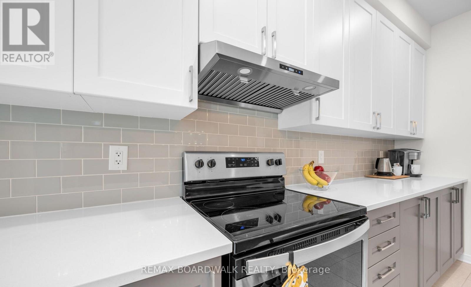 302 Haliburton Heights, Ottawa, Ontario  K2S 1S3 - Photo 23 - X12803588