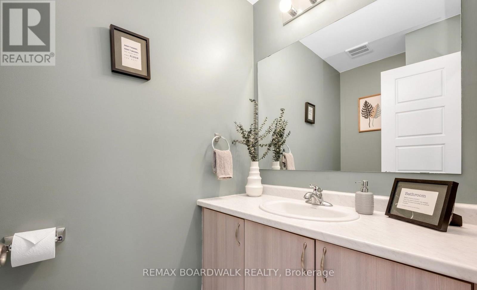 302 Haliburton Heights, Ottawa, Ontario  K2S 1S3 - Photo 29 - X12803588