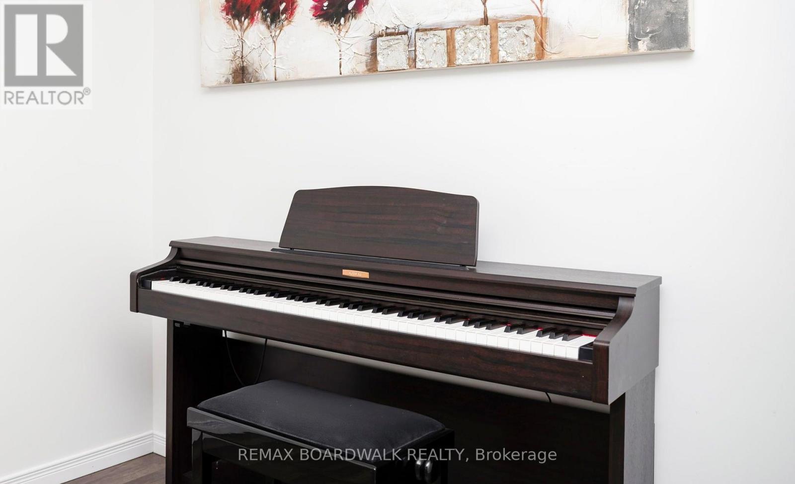 302 Haliburton Heights, Ottawa, Ontario  K2S 1S3 - Photo 33 - X12803588