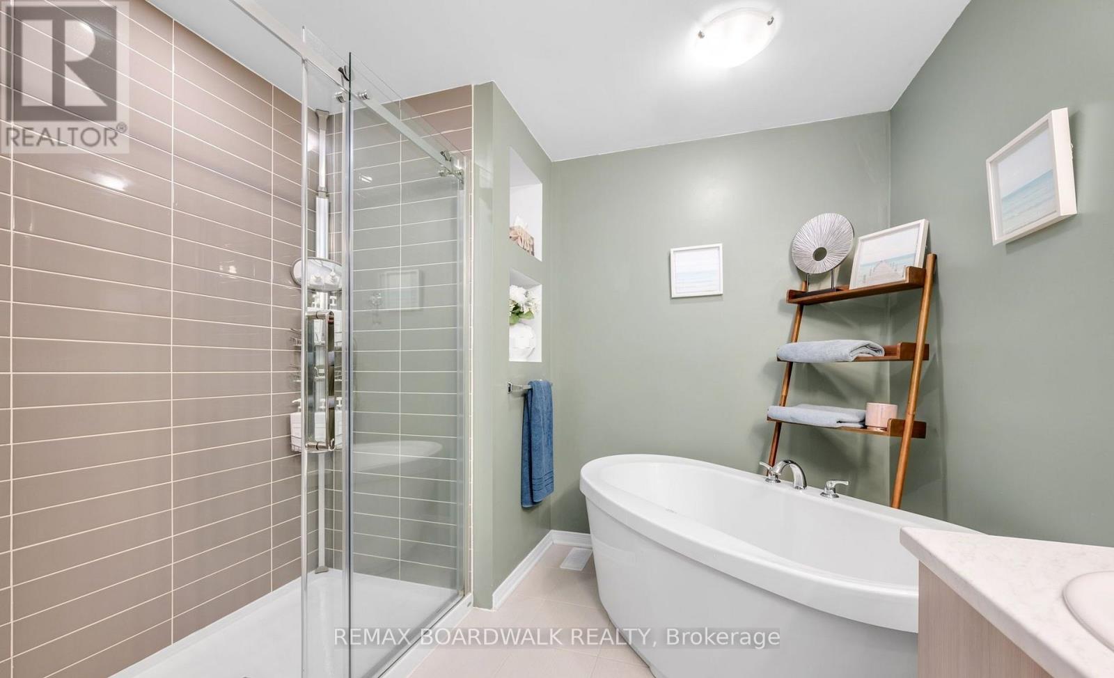 302 Haliburton Heights, Ottawa, Ontario  K2S 1S3 - Photo 37 - X12803588