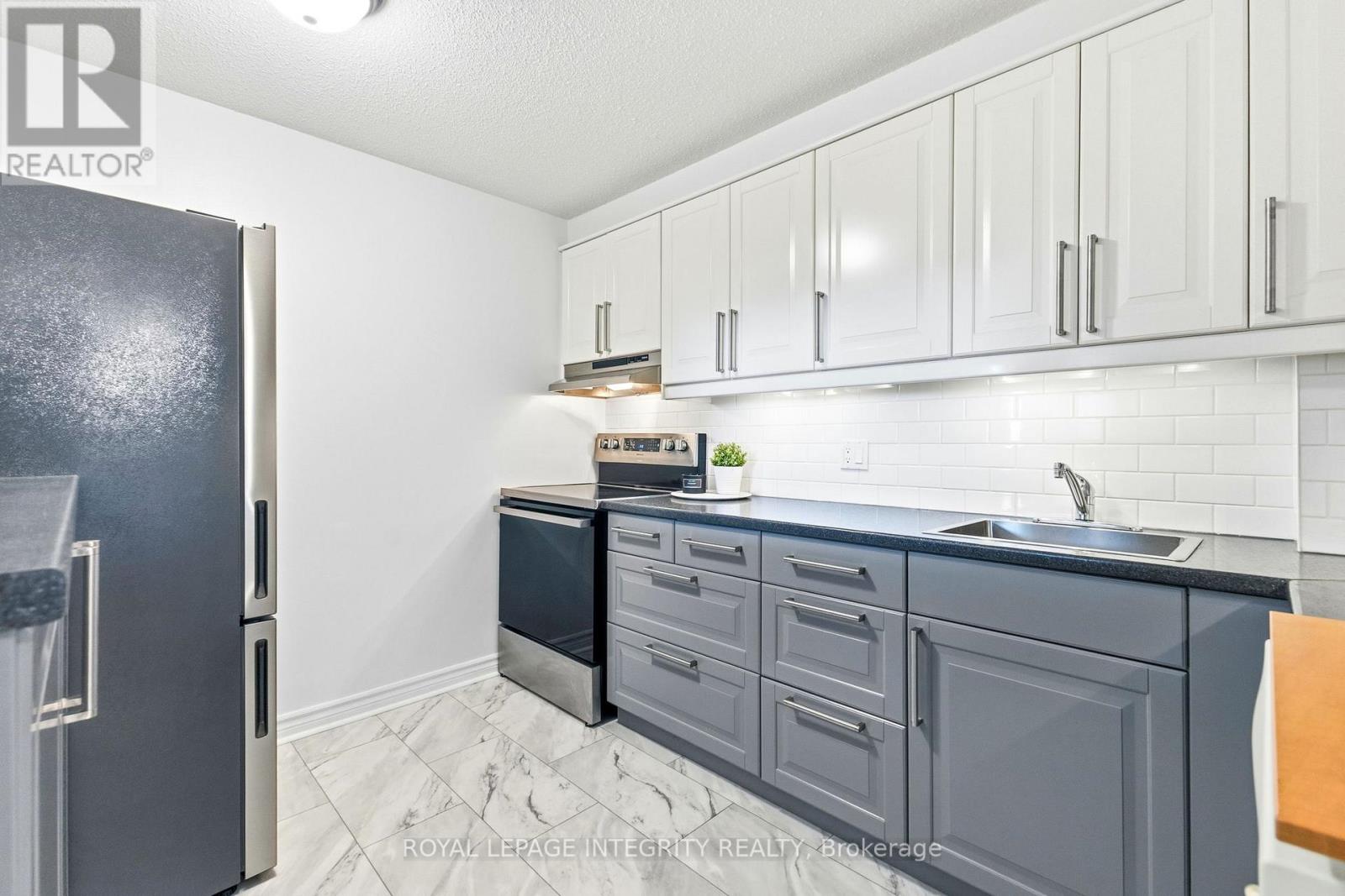 510 - 415 Greenview Avenue, Ottawa, Ontario  K2B 8G5 - Photo 11 - X12803608