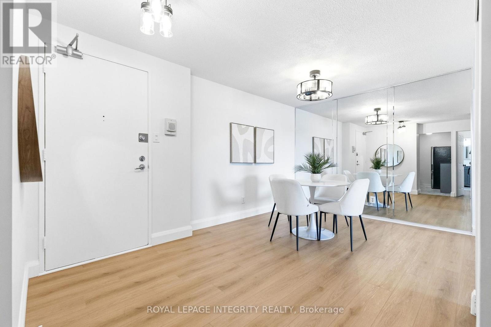 510 - 415 Greenview Avenue, Ottawa, Ontario  K2B 8G5 - Photo 5 - X12803608