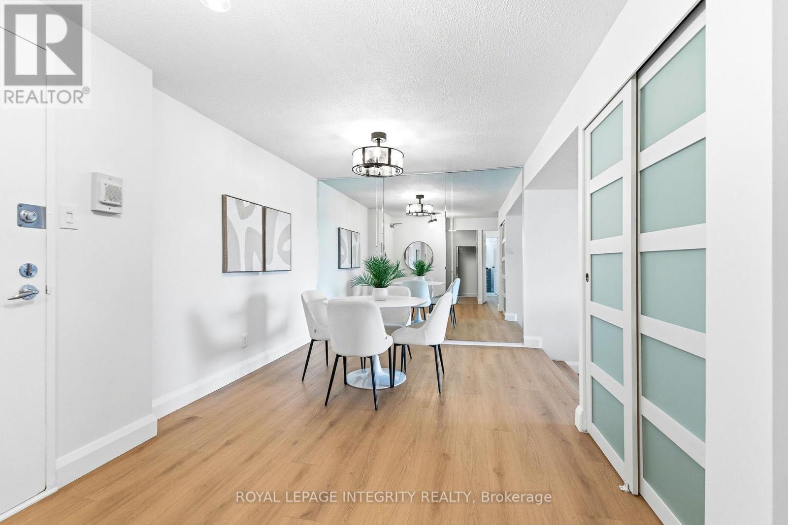 510 - 415 Greenview Avenue, Ottawa, Ontario  K2B 8G5 - Photo 6 - X12803608