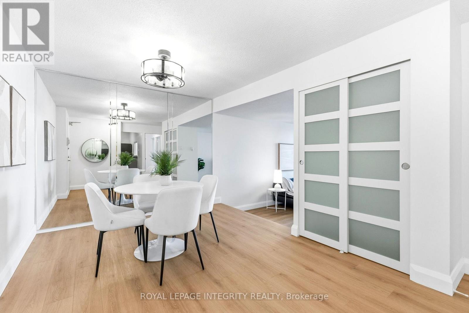 510 - 415 Greenview Avenue, Ottawa, Ontario  K2B 8G5 - Photo 7 - X12803608