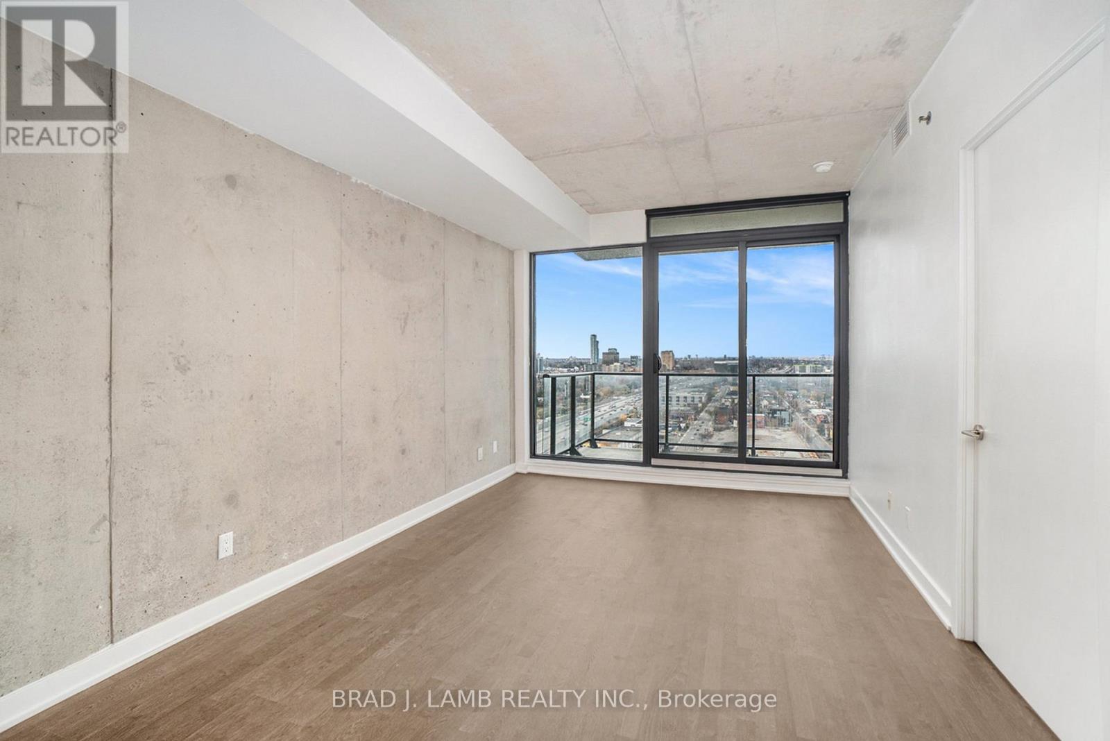 1805 - 203 Catherine Street, Ottawa, Ontario  K2P 1J5 - Photo 4 - X12803630