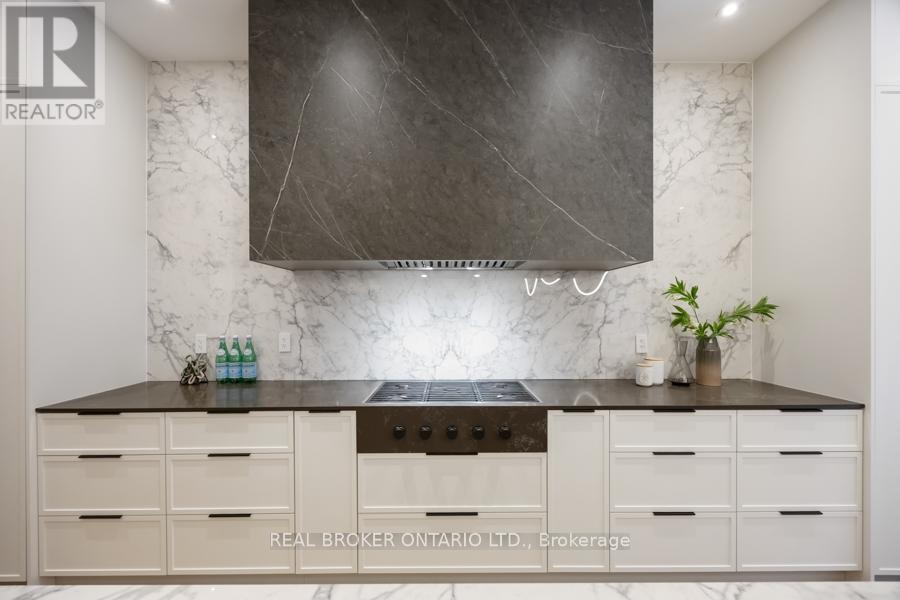 34 Meteorite Street, Richmond Hill, Ontario  L4C 4M9 - Photo 28 - N12790322