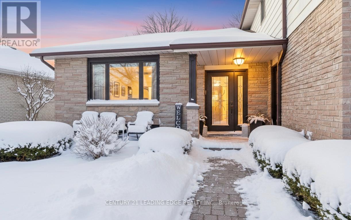 263 North Street, Whitchurch-Stouffville, Ontario  L4A 4Z8 - Photo 3 - N12708618