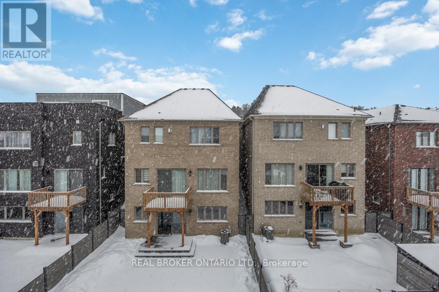 34 Meteorite Street, Richmond Hill, Ontario  L4C 4M9 - Photo 47 - N12790322