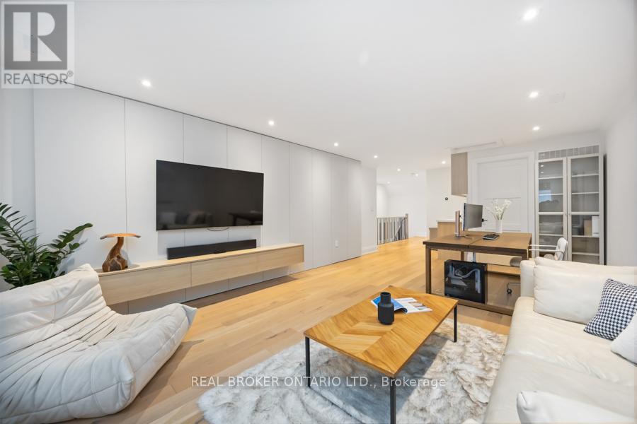 34 Meteorite Street, Richmond Hill, Ontario  L4C 4M9 - Photo 32 - N12790322