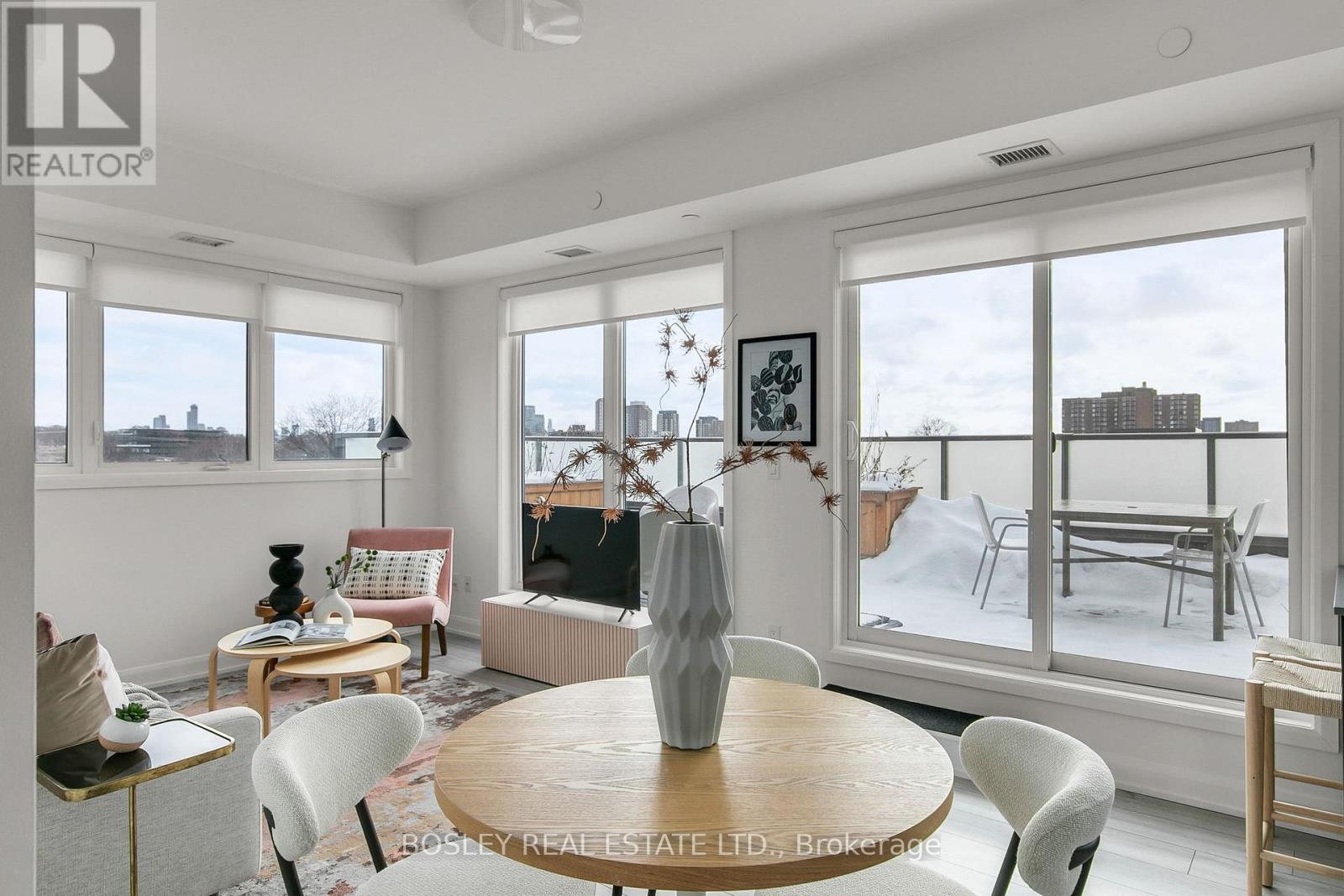 502 - 385 Osler Street, Toronto, Ontario  M6N 0B2 - Photo 9 - W12787846