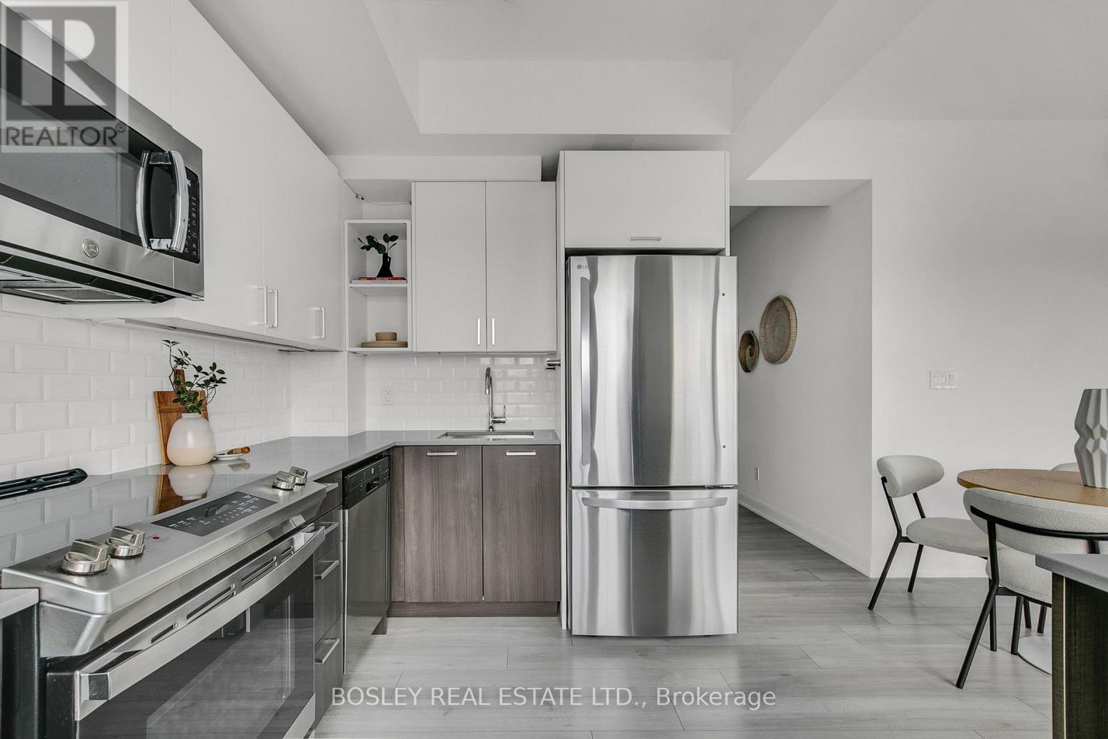 502 - 385 Osler Street, Toronto, Ontario  M6N 0B2 - Photo 15 - W12787846