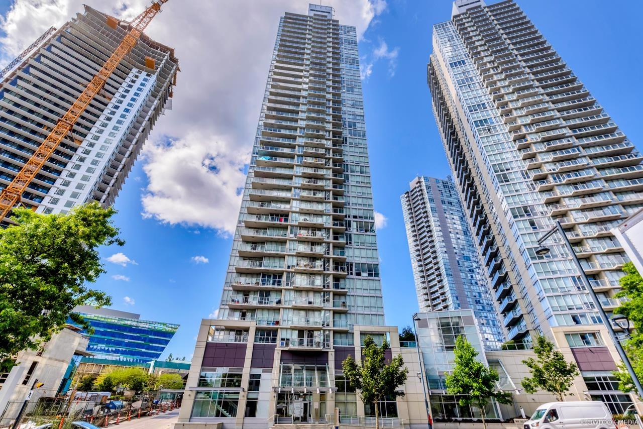 3001 9981 WHALLEY BOULEVARD, Surrey, British Columbia