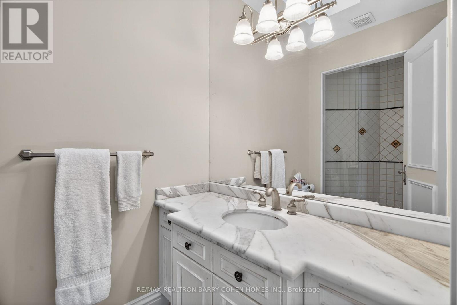 80 Owen Boulevard, Toronto, Ontario  M2P 1G3 - Photo 32 - C12803668