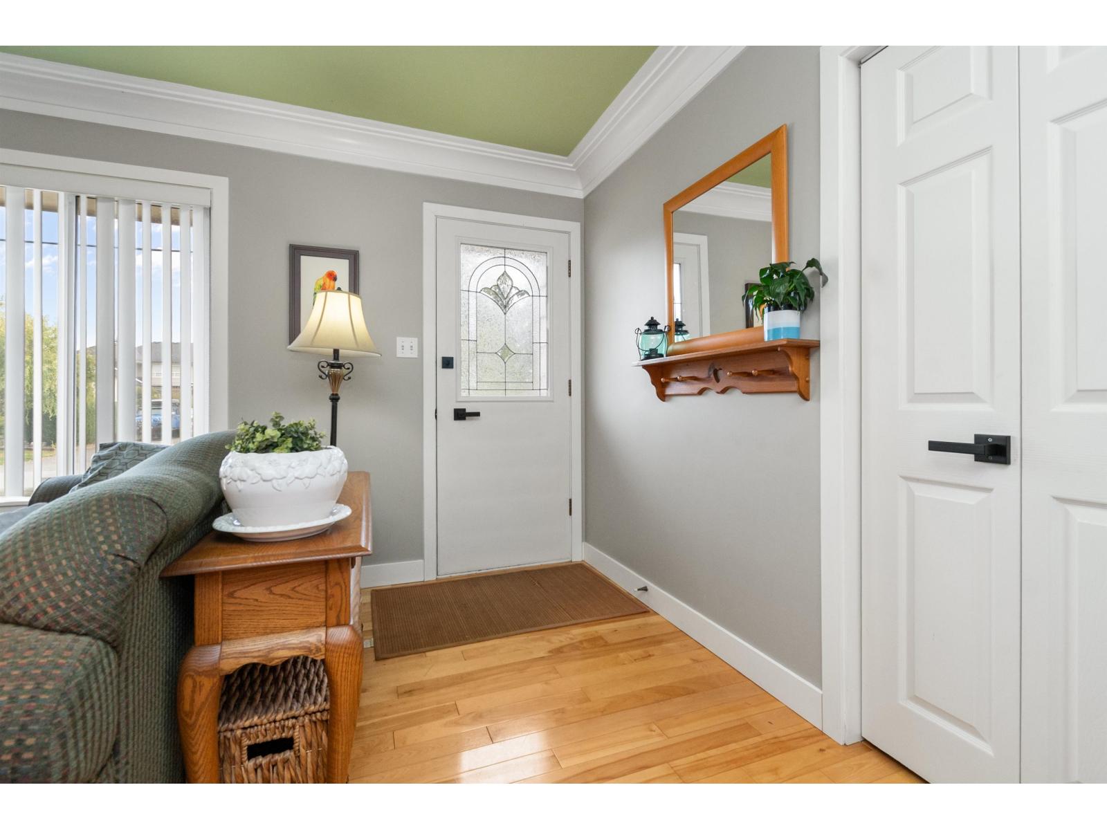 2339 Alder Street, Abbotsford, British Columbia  V2T 2N6 - Photo 3 - R3090892