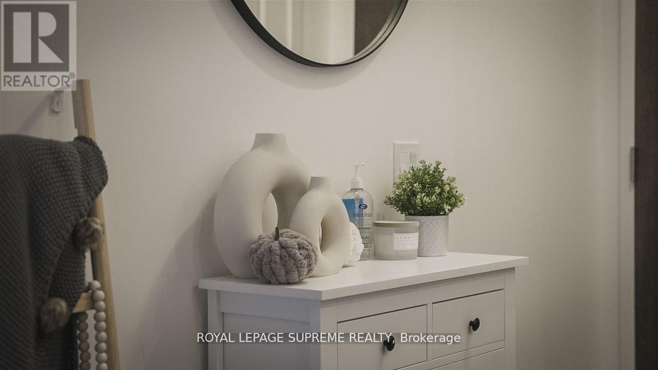 414 - 100 Eagle Rock Way, Vaughan, Ontario  L6A 5B9 - Photo 5 - N12803582