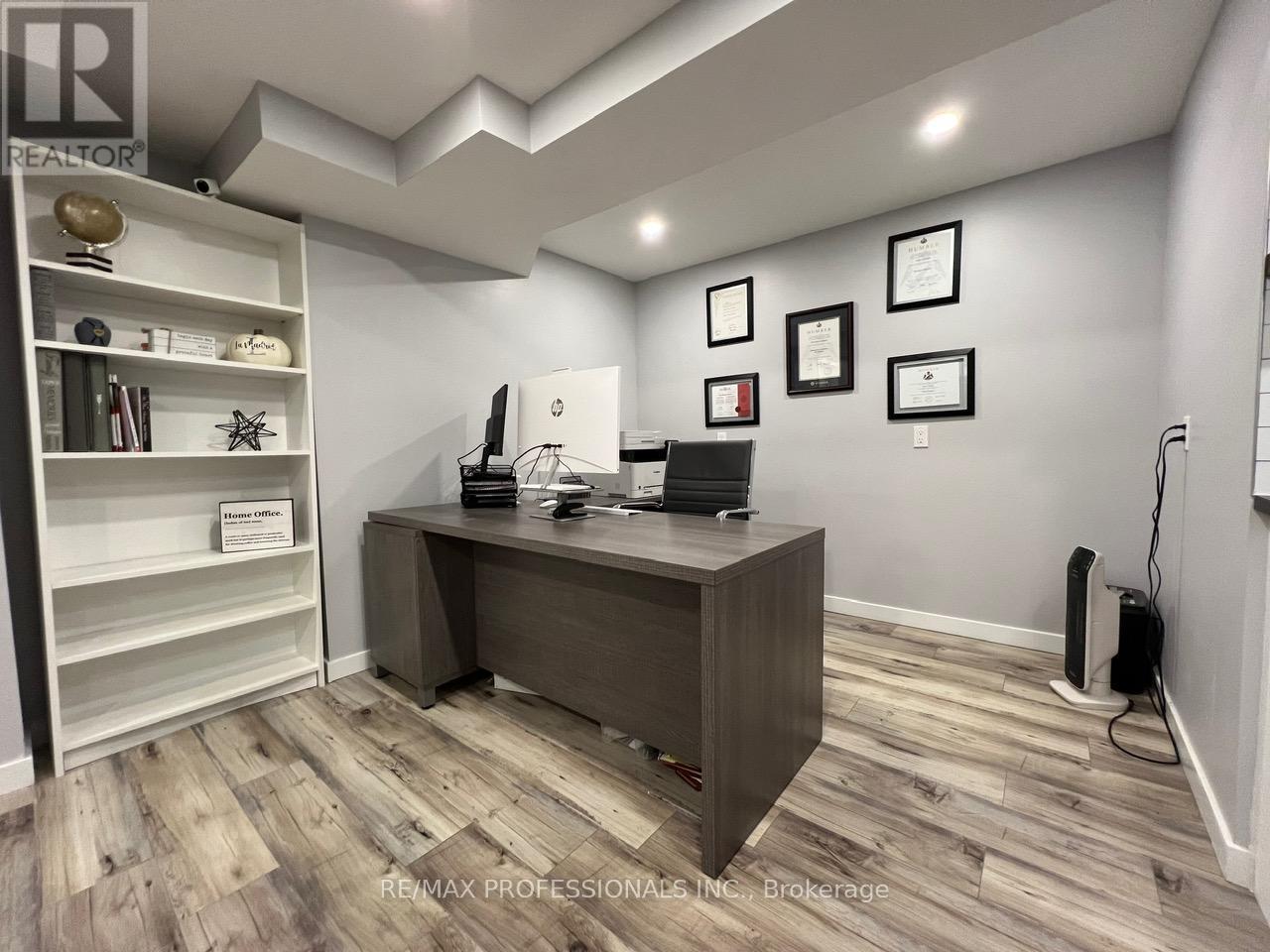 49 Liberty Street, Bradford West Gwillimbury, Ontario  L3Z 0P5 - Photo 43 - N12803598