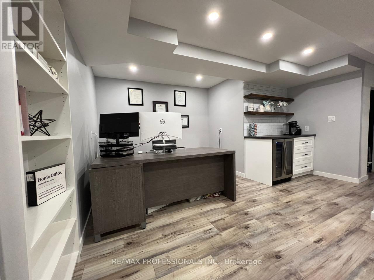 49 Liberty Street, Bradford West Gwillimbury, Ontario  L3Z 0P5 - Photo 44 - N12803598