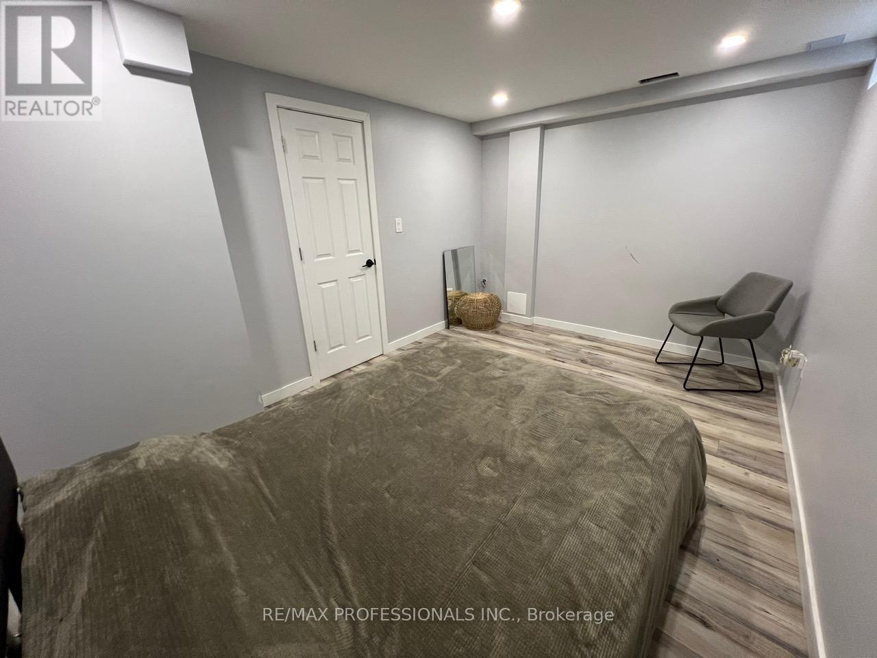 49 Liberty Street, Bradford West Gwillimbury, Ontario  L3Z 0P5 - Photo 50 - N12803598