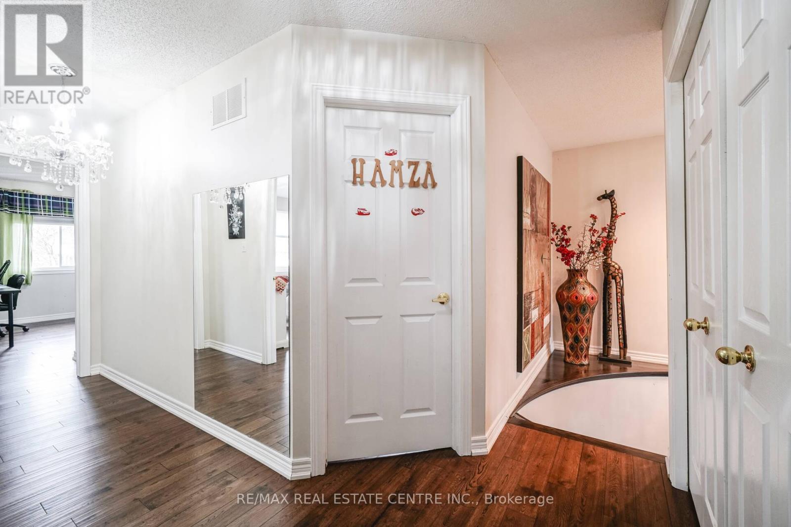 2427 Valley Heights Cres., Oakville, Ontario  L6H 6X2 - Photo 21 - W12802264