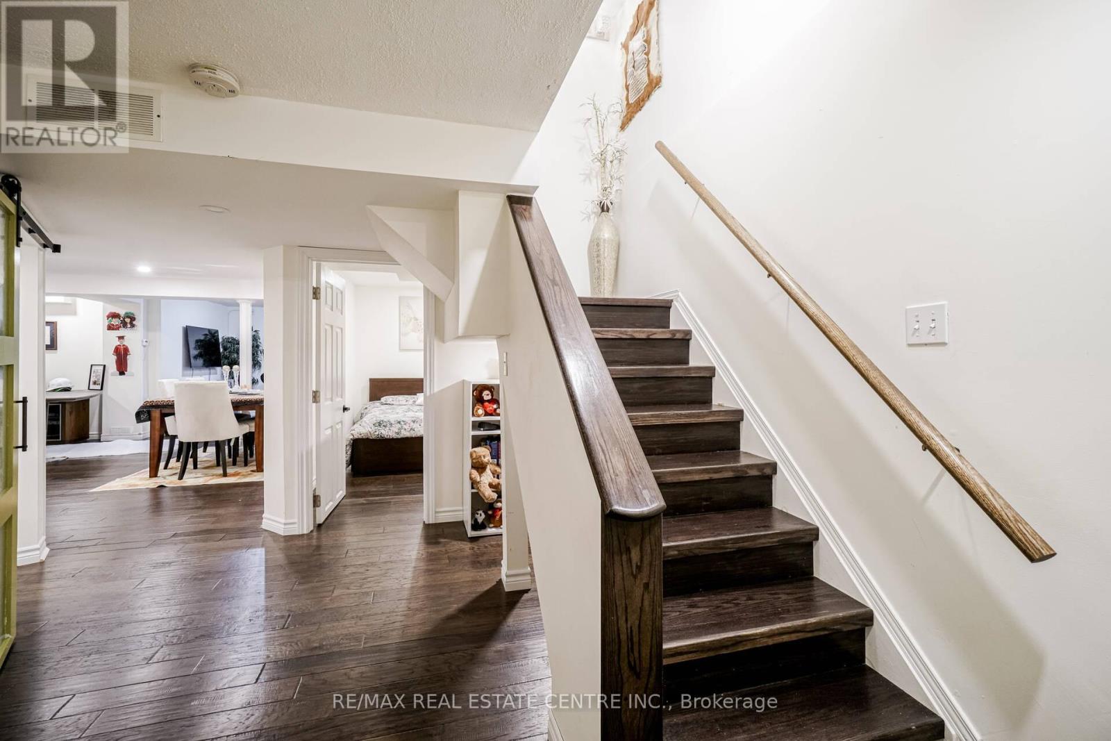 2427 Valley Heights Cres., Oakville, Ontario  L6H 6X2 - Photo 27 - W12802264