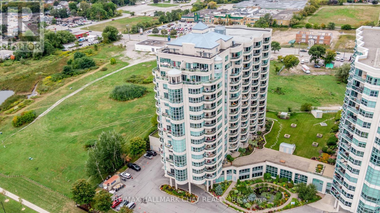 1205 - 2 Toronto Street, Barrie (City Centre), Ontario  L4N 9R2 - Photo 3 - S12803634