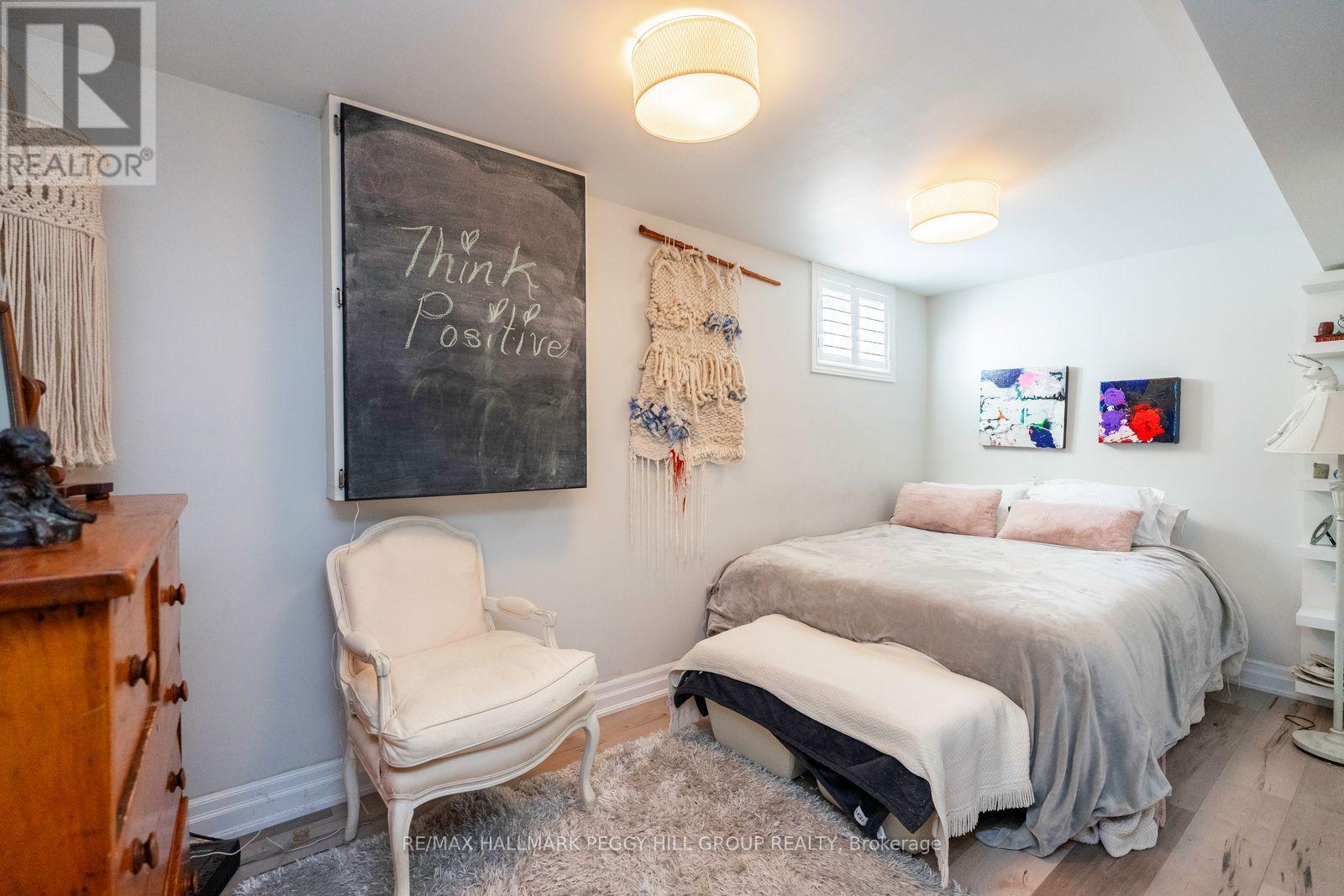 1 Lilac Lane, Springwater, Ontario  L9X 0N4 - Photo 16 - S12803656