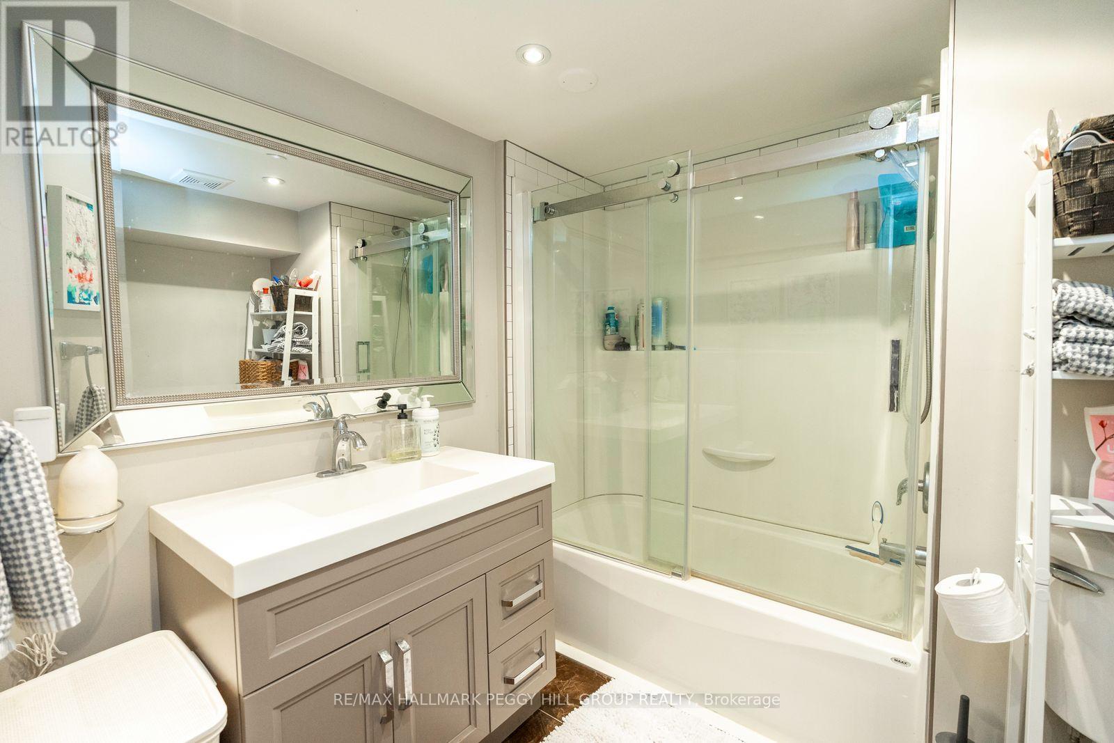 1 Lilac Lane, Springwater, Ontario  L9X 0N4 - Photo 18 - S12803656