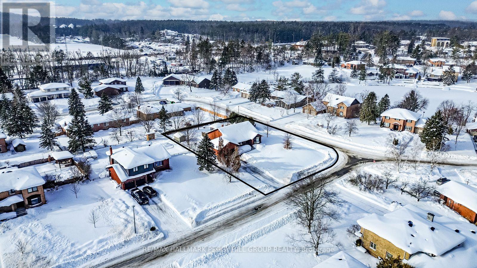 1 Lilac Lane, Springwater, Ontario  L9X 0N4 - Photo 2 - S12803656