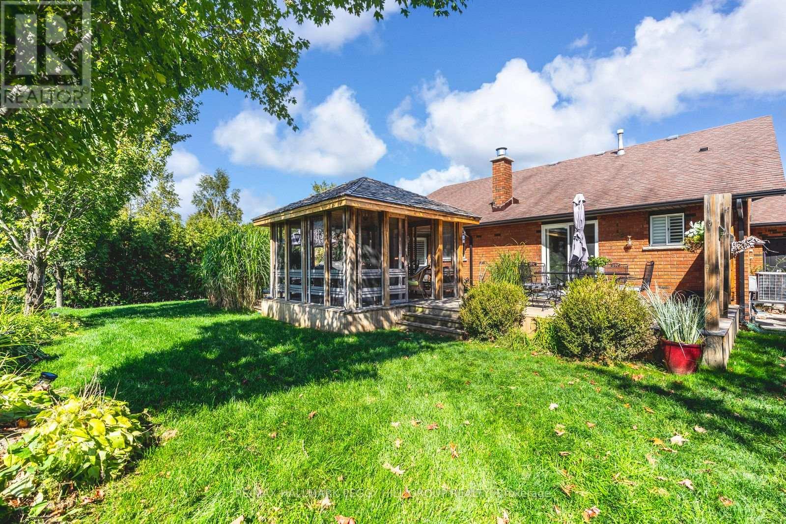 1 Lilac Lane, Springwater, Ontario  L9X 0N4 - Photo 21 - S12803656