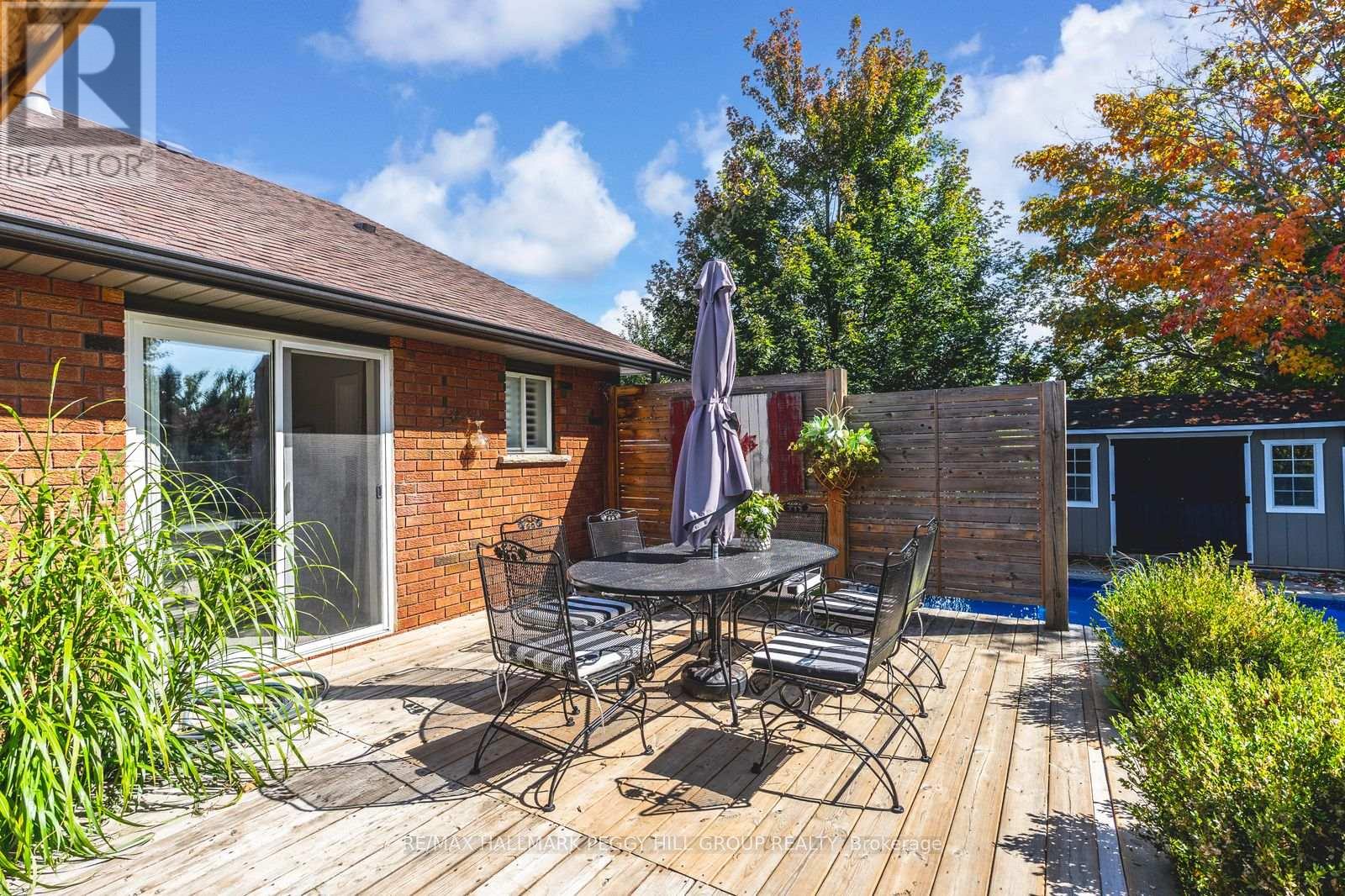 1 Lilac Lane, Springwater, Ontario  L9X 0N4 - Photo 23 - S12803656