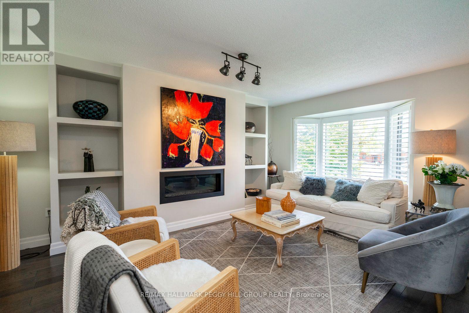 1 Lilac Lane, Springwater, Ontario  L9X 0N4 - Photo 3 - S12803656