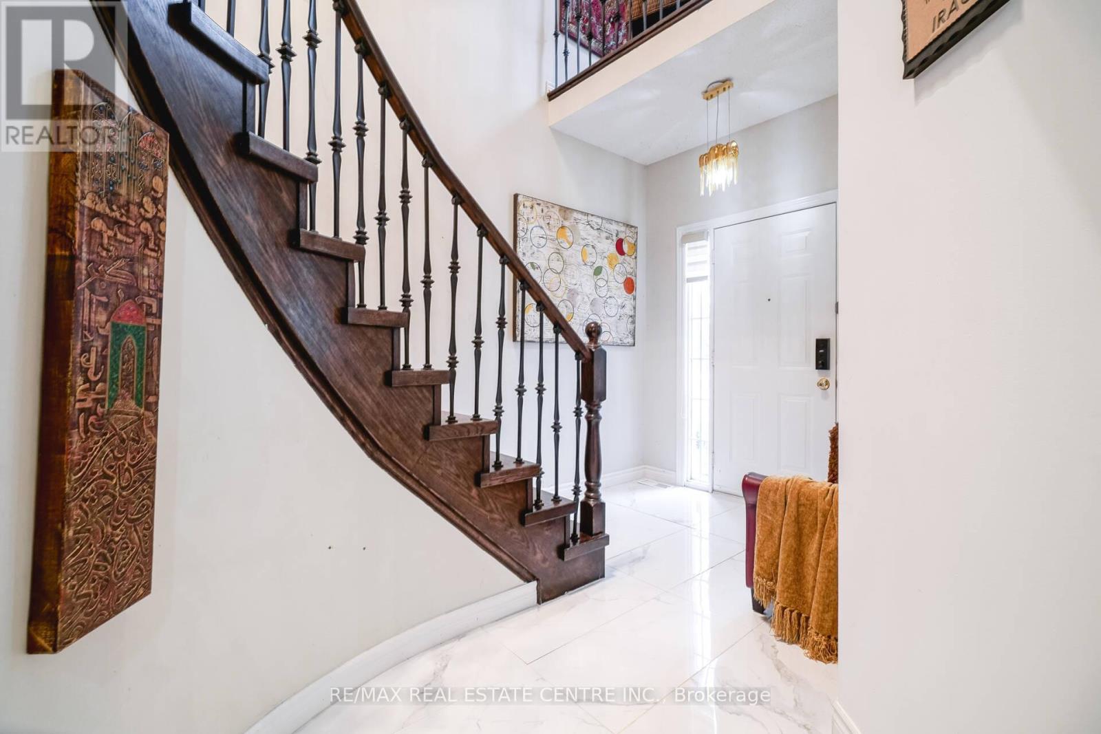 2427 Valley Heights Cres., Oakville, Ontario  L6H 6X2 - Photo 4 - W12802264