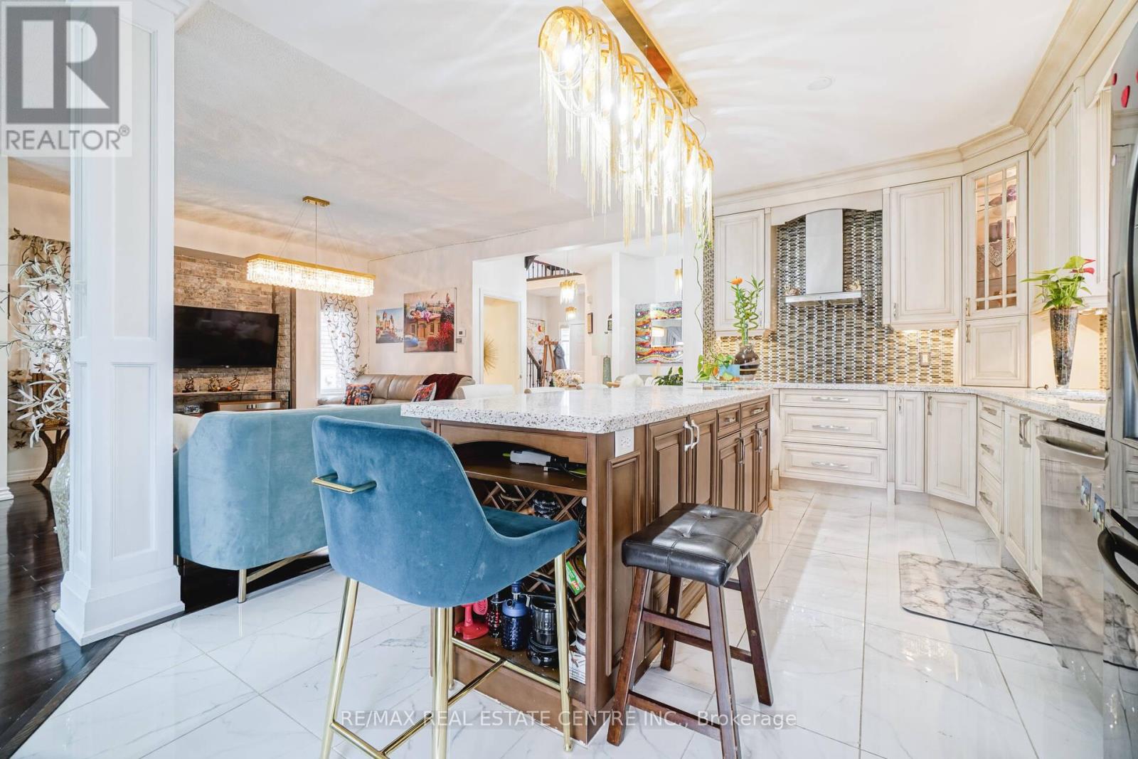 2427 Valley Heights Cres., Oakville, Ontario  L6H 6X2 - Photo 7 - W12802264