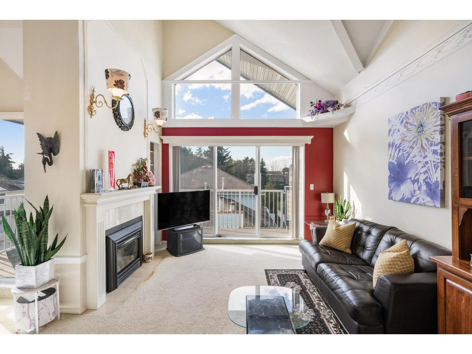 319 13918 72 Avenue, Surrey, British Columbia  V3W 0T4 - Photo 5 - R3091771