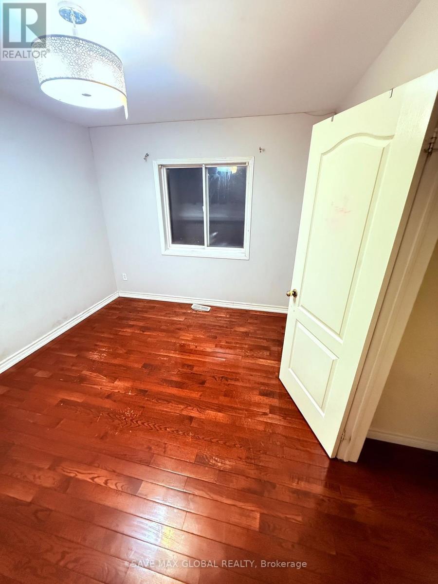 142 River Rock Crescent, Brampton, Ontario  L7A 2W4 - Photo 4 - W12764184