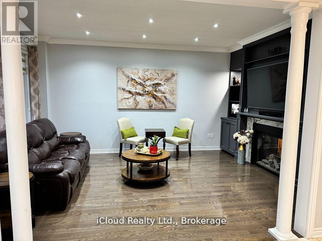 27 Tysonville Circle, Brampton (Northwest Brampton), Ontario  L7A 4A6 - Photo 16 - W12803594