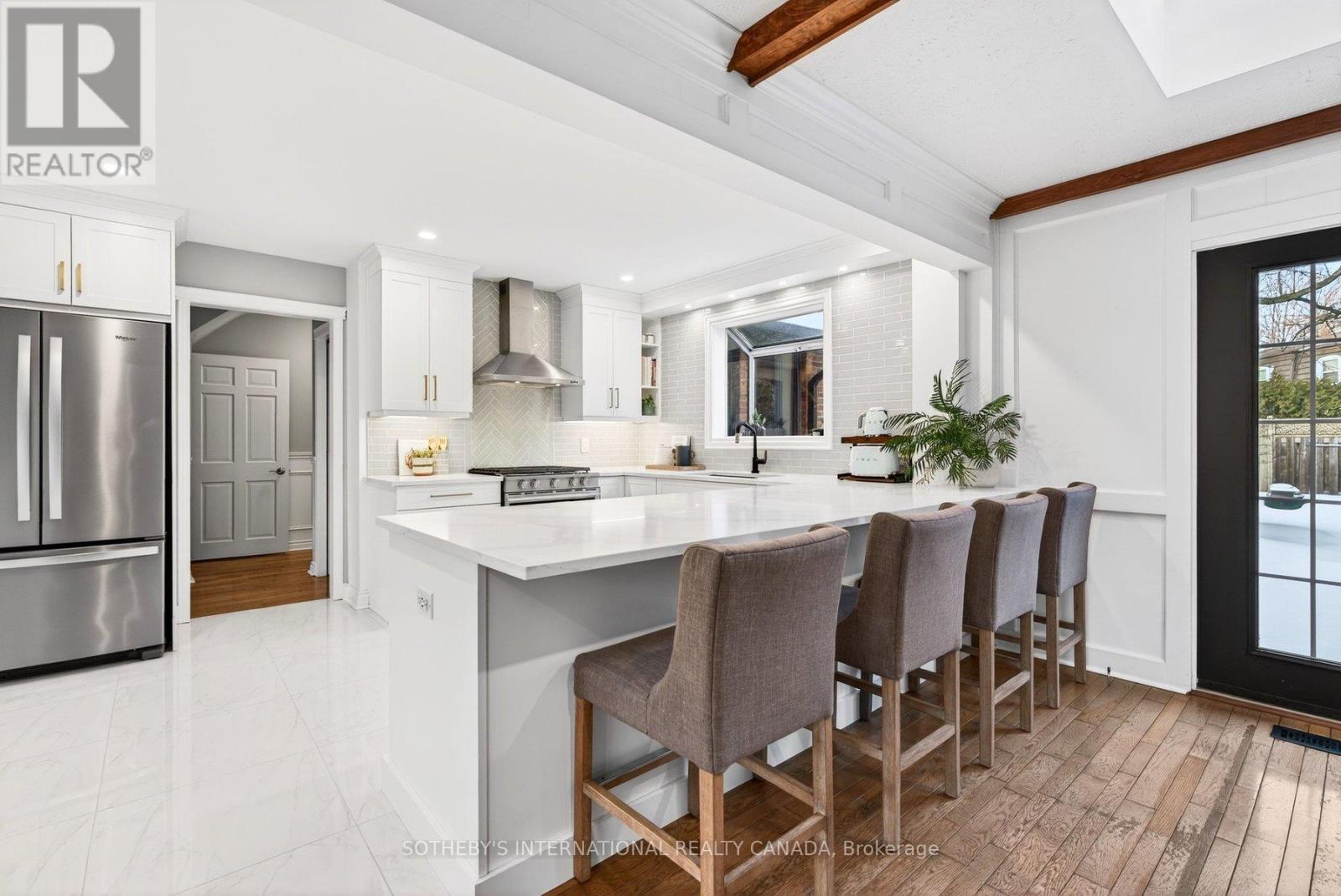 1905 Four Seasons Drive, Burlington, Ontario  L7P 3B1 - Photo 13 - W12803610